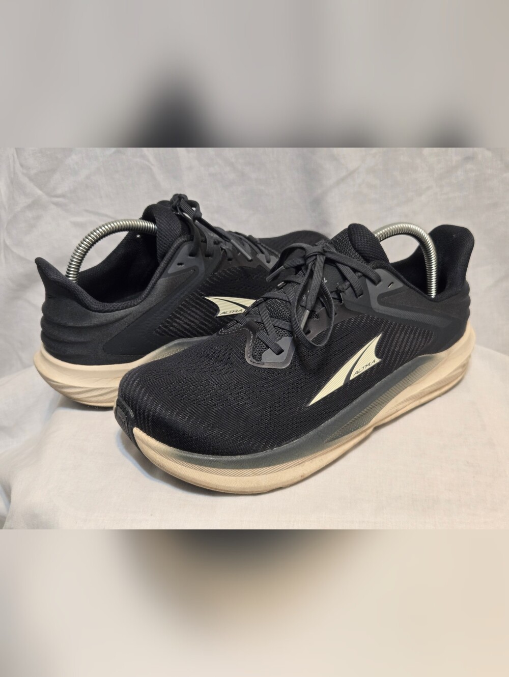 Altra Torin 8 Women Size 9.5 Black White Running Sneakers Footshape AL0A85QF010